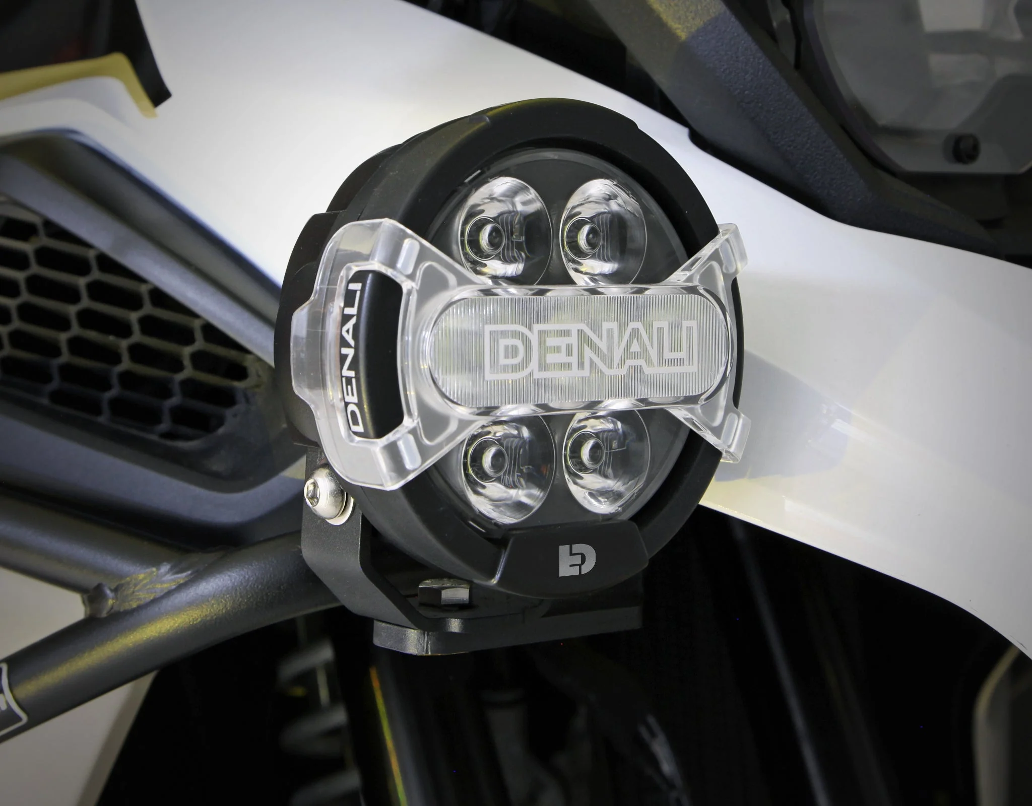 D7 PRO Multi-Beam Driving Light Pod with Modular X-Lens System - Image 12