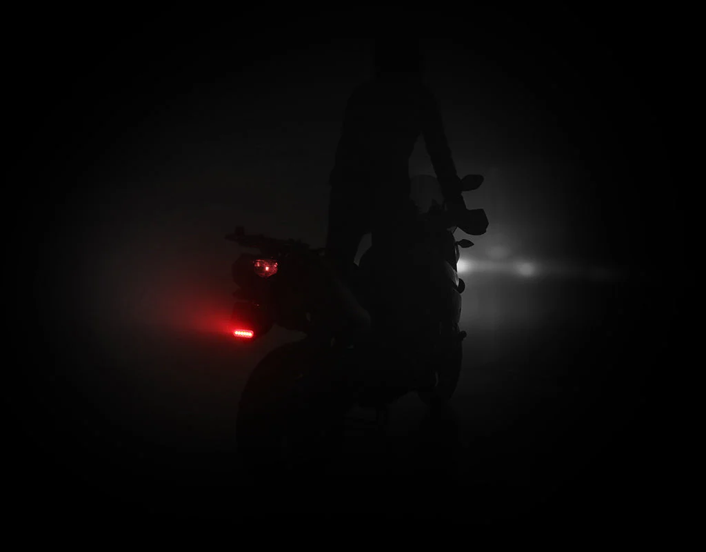 B6 LED Brake Light Kit with License Plate Mount - Image 5