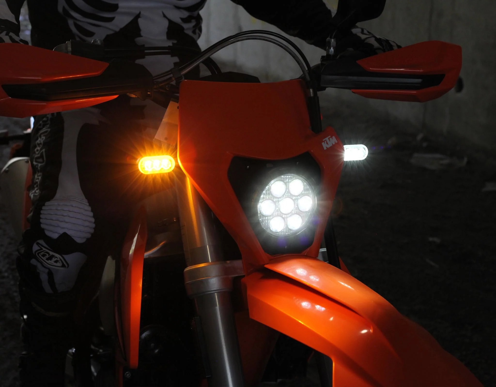 KTM Rally Headlight Kit for EXC-F, XC-W & XCF-W - Image 8