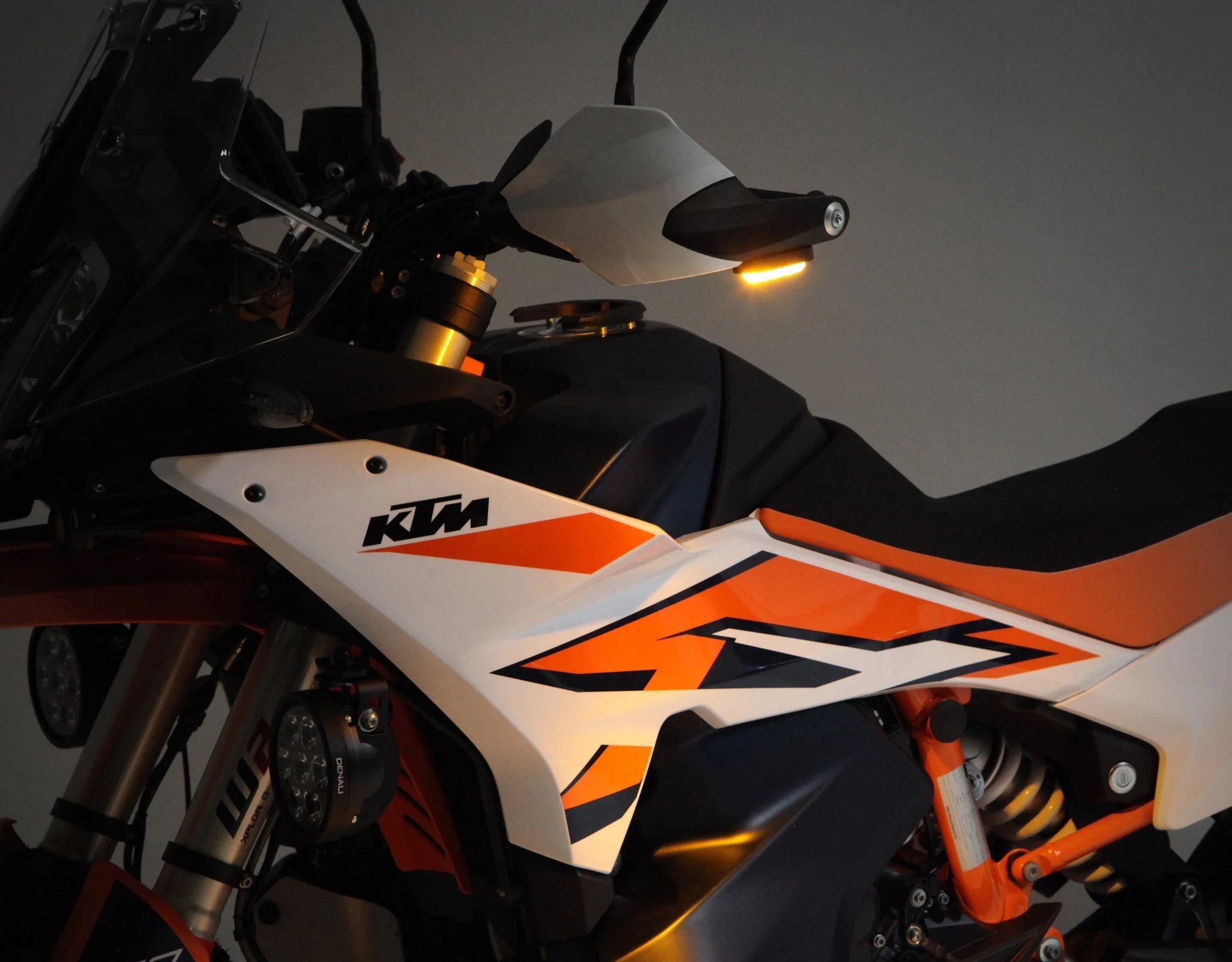 T3 Ultra-Viz 4-in-1 Motorcycle Safety & Visibility Lighting Kit - Image 7